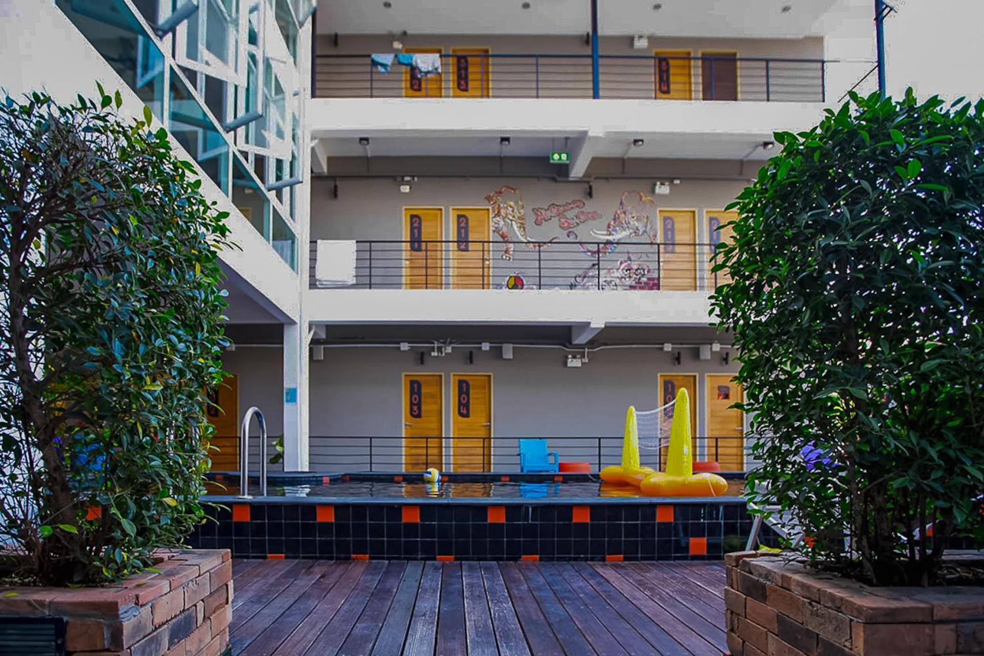 Mad Monkey Chiang Mai Exterior foto